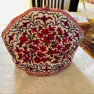 Vintage Embroidered Tea Cozy for tea pots!!